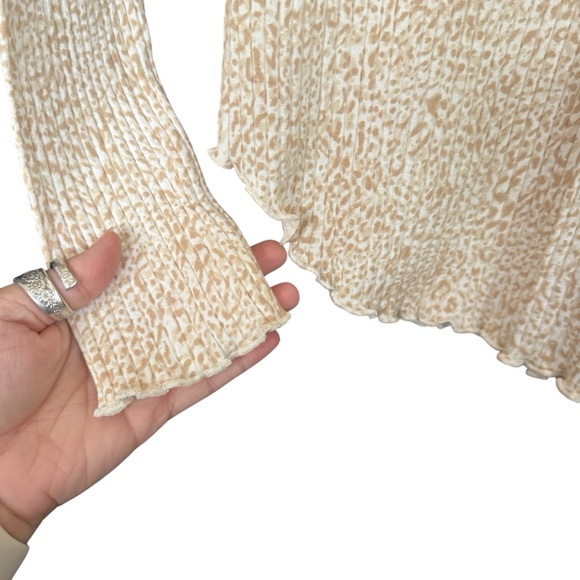 Billabong Ribbed Slim Feet Animal Print Tee - Picture 3 of 5